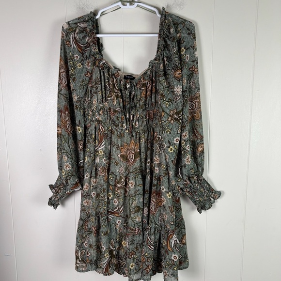 Blu Pepper Dresses & Skirts - Blu Pepper Ruffle Tiered Long Sleeve Dress L